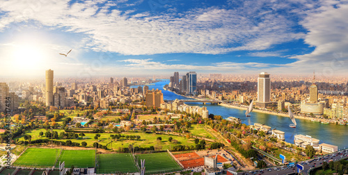 Obraz na płótnie Cairo skyline downtown panorama, view on the Nile and bridges, Egypt w salonie