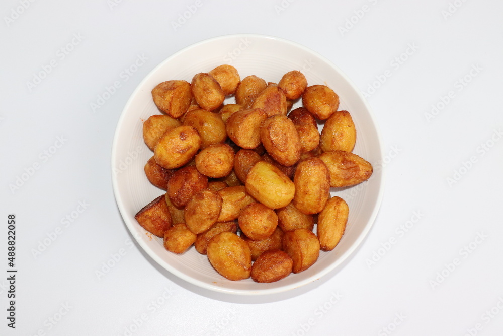 Drillinge frittiert .Knusperkartoffeln. Drillinge frittiert .Knusperkartoffeln.