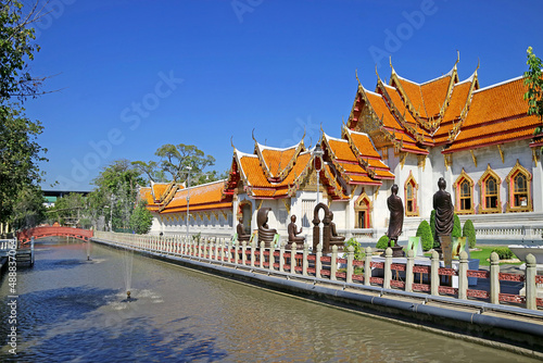 Canvas Print Wat Benchamabophit or The Marble Temple, One of Bangkok's Best-known Temples in