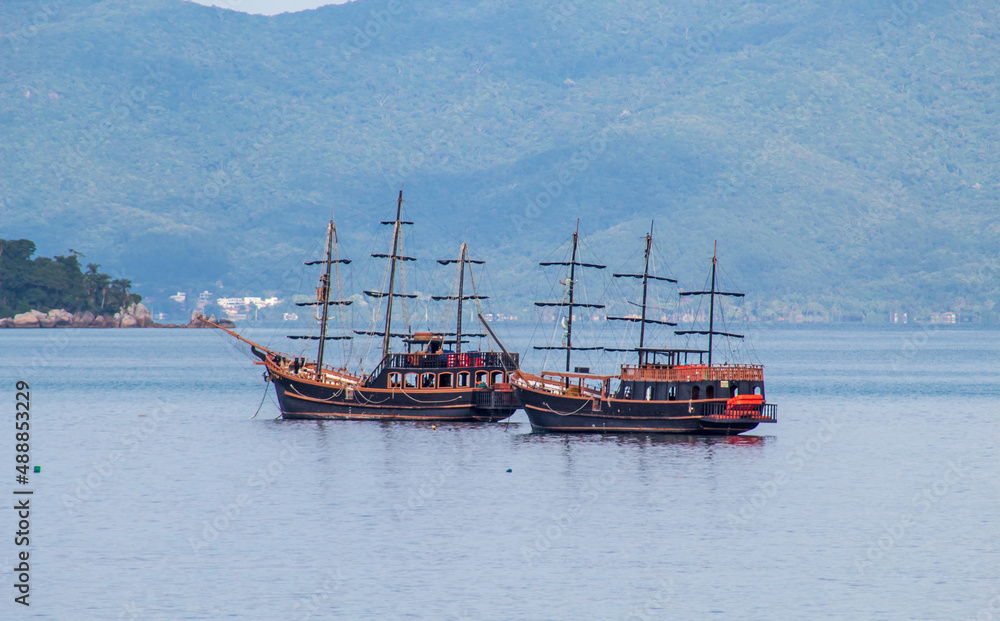 Navios Piratas da praia da Cachoeira do Bom Jesus Canavieiras Florianópolis Santa Catarina Brasil Florianopolis Navios Piratas da praia da Cachoeira do Bom Jesus Canavieiras Florianópolis Santa Catarina Brasil Florianopolis