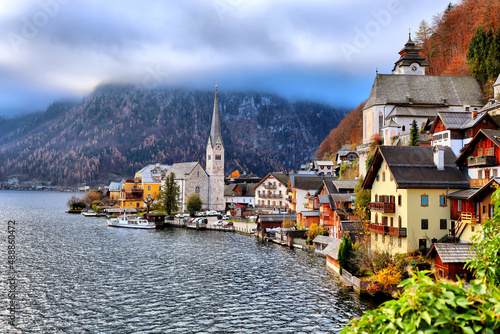 Hallstadt in Österreich photo