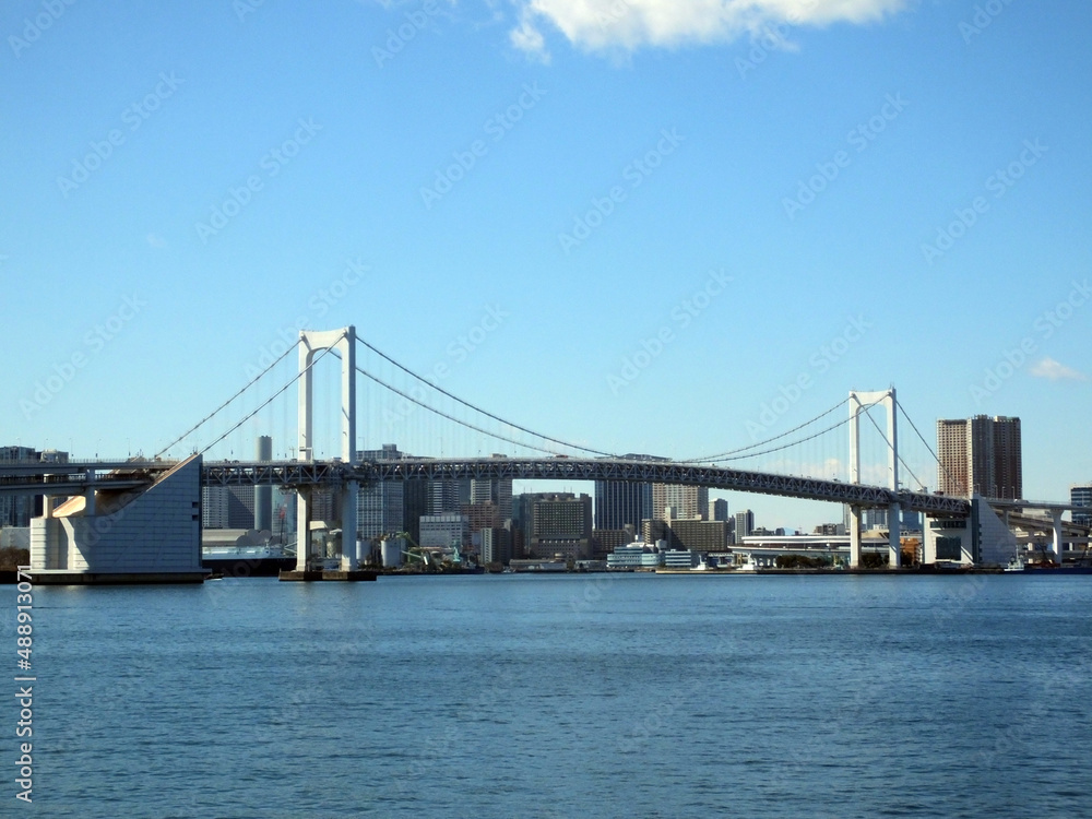 豊洲からのレインボーブリッジ　橋　青空