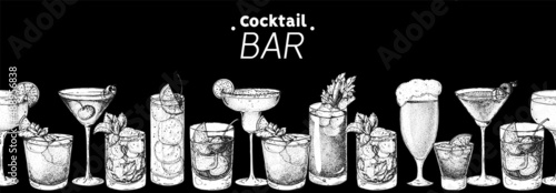 Alcoholic cocktails hand drawn vector illustration. Cocktails set. Bar menu design elements. Hand drawn sketch collection. Horizontal seamless background.