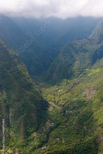 Point de vue sur Grand bassin - Ile de La Réunion © Erwann