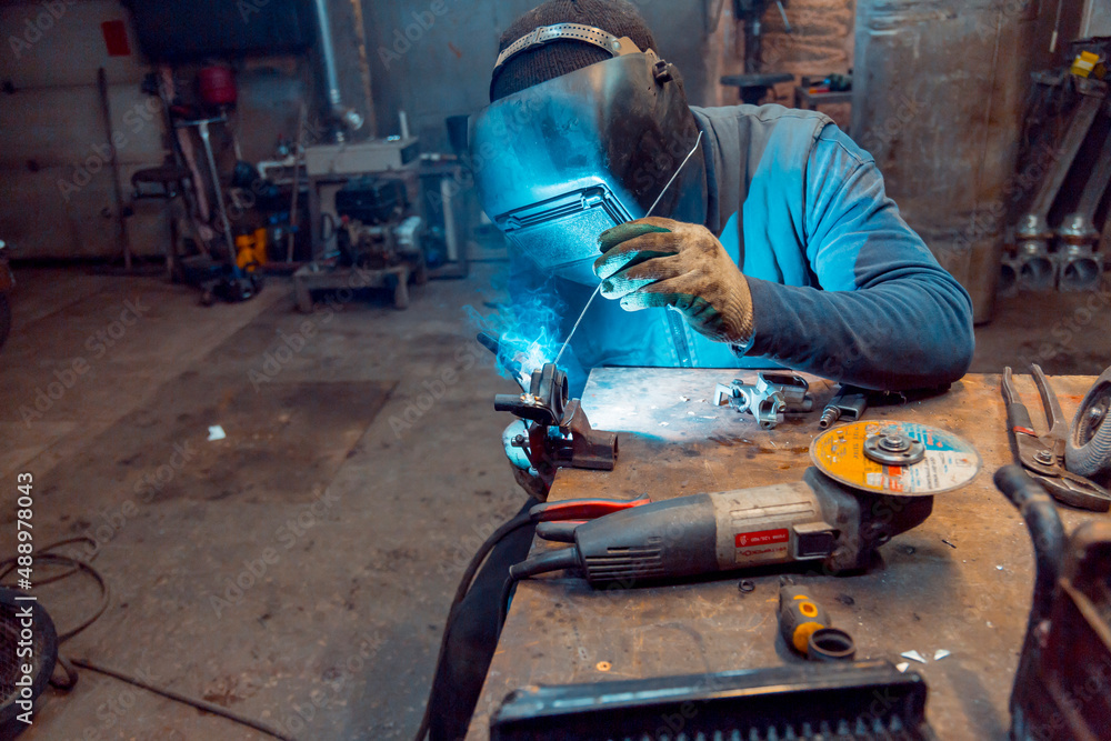 TIG welding of aluminum part for a passenger car TIG welding of aluminum part for a passenger car