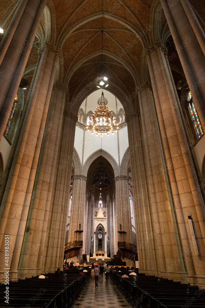 São Paulo, Brasil: Interior da Catedral da Sé, no centro de São Paulo