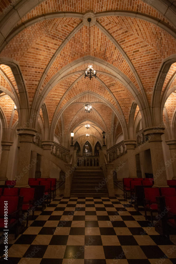 São Paulo, Brasil: Interior da Catedral da Sé, no centro de São Paulo