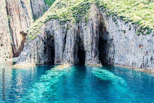 Le cattedrali di Palmarola a Ponza
