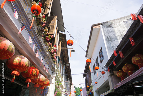 Obraz na plátně Red Chinese Lanterns at Concubine Lane in Ipoh, Perak
