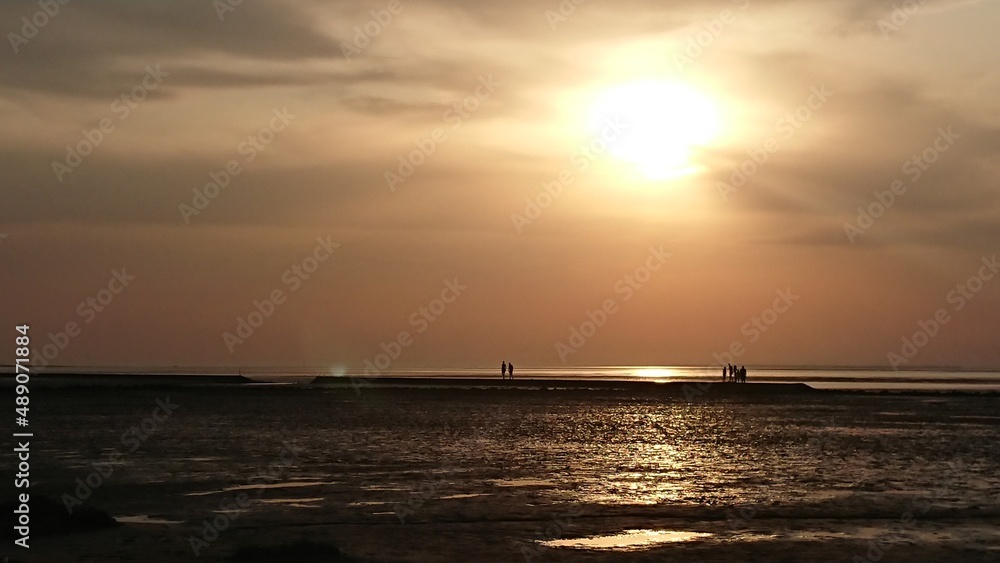 Sonnenuntergang an der Nordseeküste