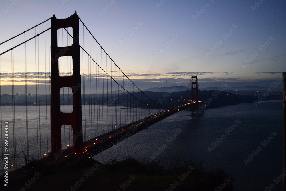 Fototapeta premium San Francisco Bridge Dawn