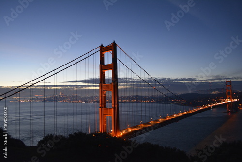 Fototapeta Naklejka Na Ścianę i Meble -  San Francisco Bridge Dawn