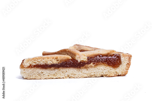 Fetta di torta crostata alla marmellata