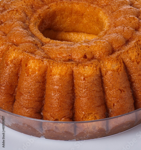 Dettaglio torta napoletana babà al rum