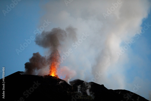 Stromboli, esplosione diurna