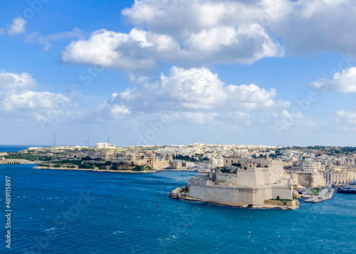 Fototapeta Naklejka Na Ścianę i Meble -  Malta: 03-09-2021: View to Grand Harbor from Upper Barrakka Gardens in the morning day, Valetta, Malta.