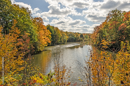 Fototapeta Naklejka Na Ścianę i Meble -  Autumn Along An Inland Body of Water 14302