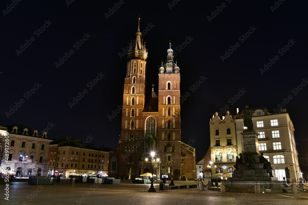 Kraków, zabytkowe centrum miasta, wieczór, Polska, 