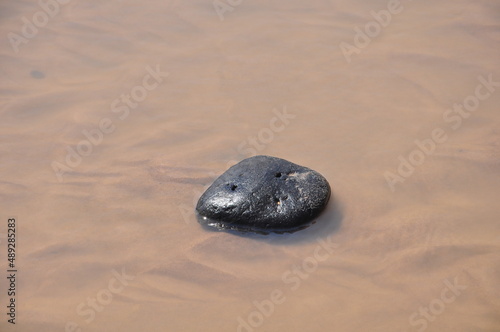 Pedra no meio do rio 