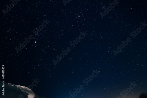 Fototapeta Naklejka Na Ścianę i Meble -  starry winter dark night sky with lots of stars and constellations