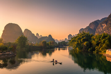 Leinwandbilder Guilin Sonnenuntergang am Yulong-Fluss Yangshuo  © Stefano Zaccaria