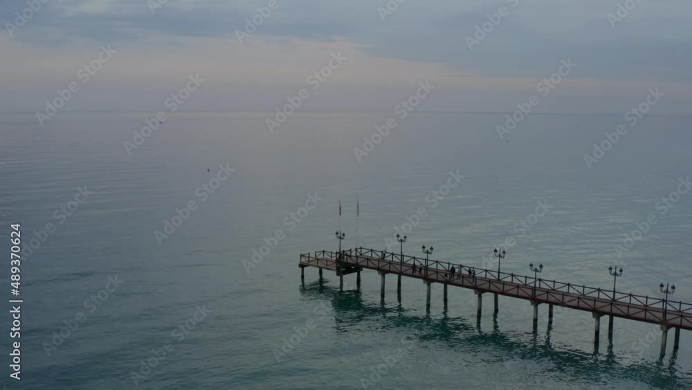 bonito embarcadero en una playa de la ciudad de Marbella en la Costa del Sol, Andalucía bonito embarcadero en una playa de la ciudad de Marbella en la Costa del Sol, Andalucía
