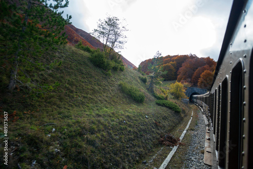 Wallpaper Mural Vista panoramica dal treno in Abruzzo. La transiberiana d'Abruzzo.Alberi in autunno Torontodigital.ca