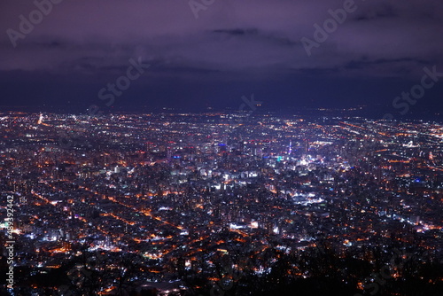 日本 北海道 札幌 藻岩山 山頂展望台からの夜景 © Eric Akashi