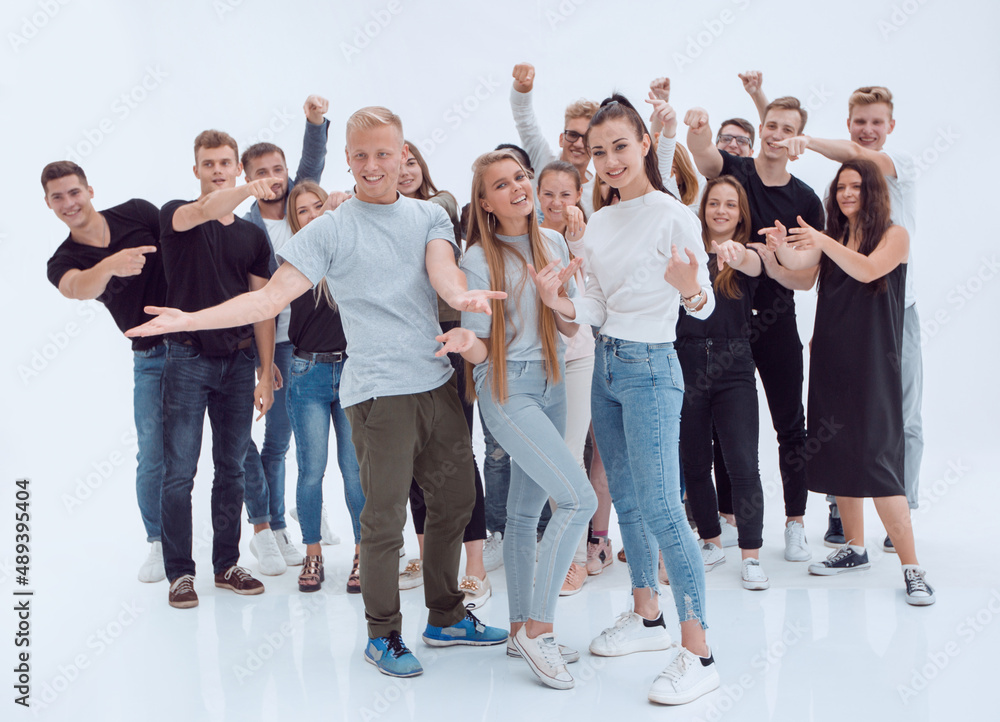 Obraz premium in full growth. a group of happy diverse young people