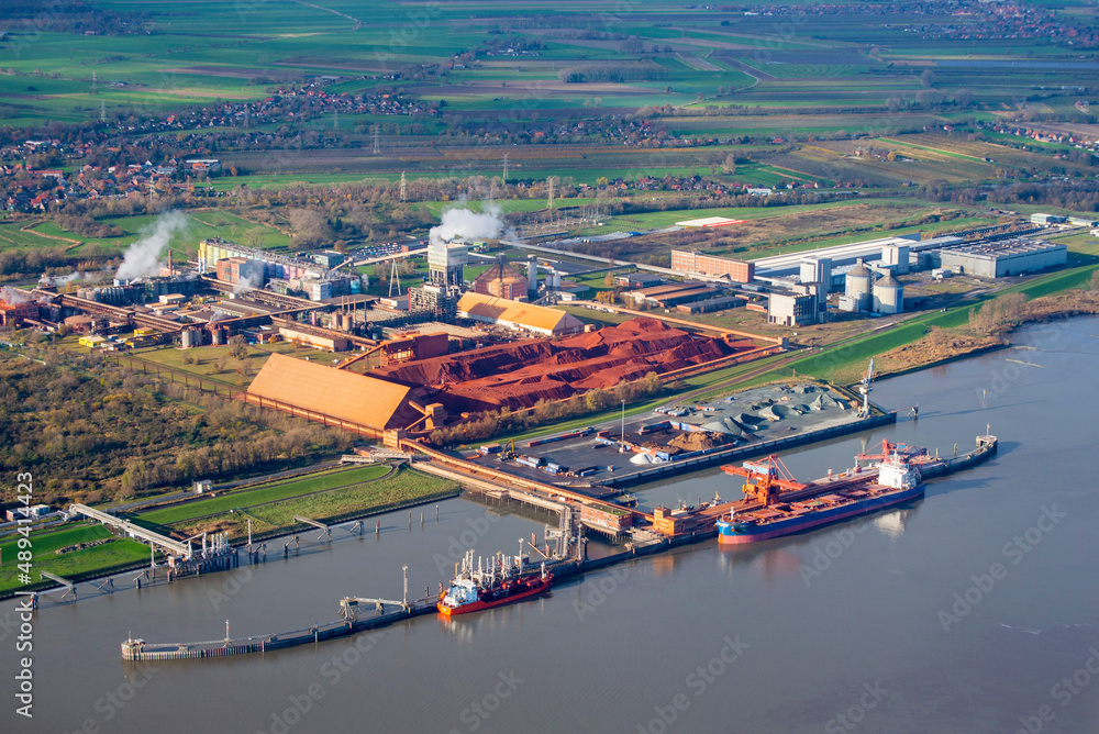 Aluminium Oxid Stade GmbH und LNG Hafen der Zukunft