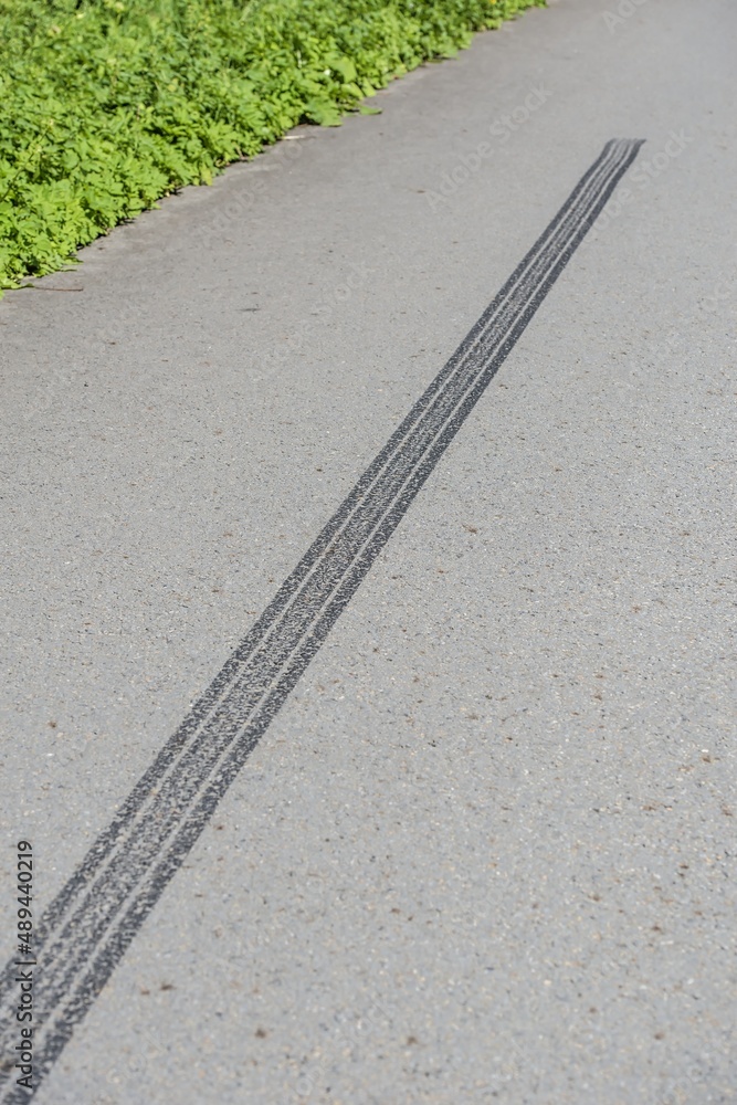 Fototapeta premium breakdown of cars, accidents, danger, traffic situation, misfortune, winter and summer tire samples, tire race