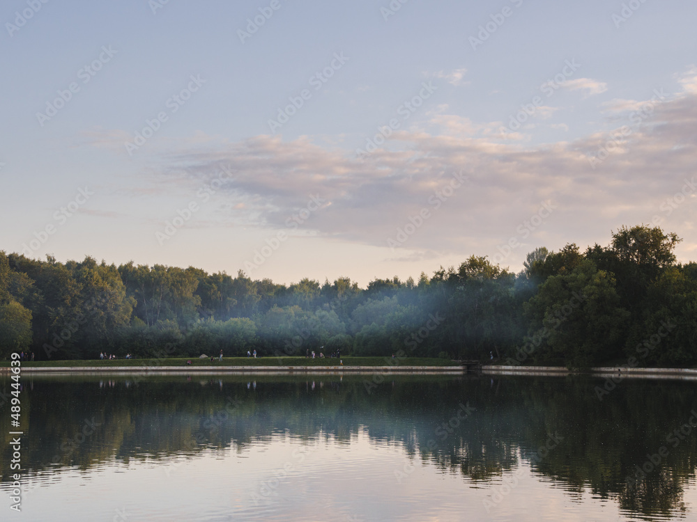 Fototapeta premium Evening on the lake Kuskovo