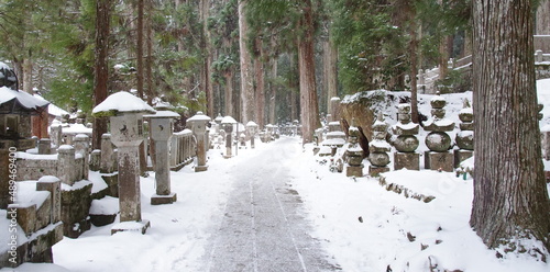 高野山奥の院 雪景色