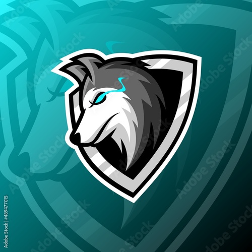vector graphics illustration of a wolf in esport logo style. perfect for game team or product logo