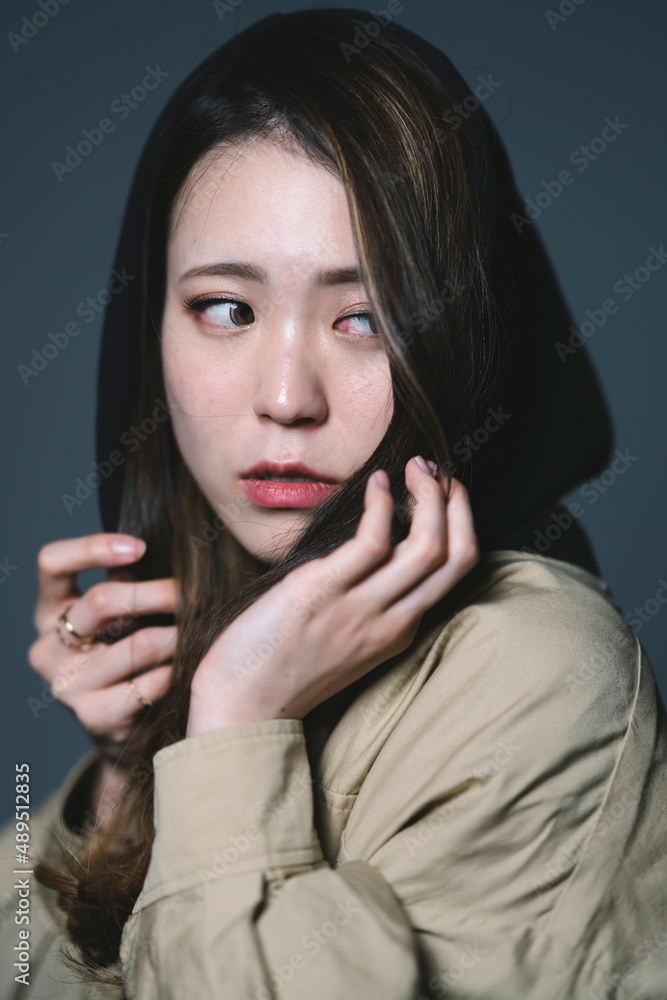 クールな女性 クールな女性