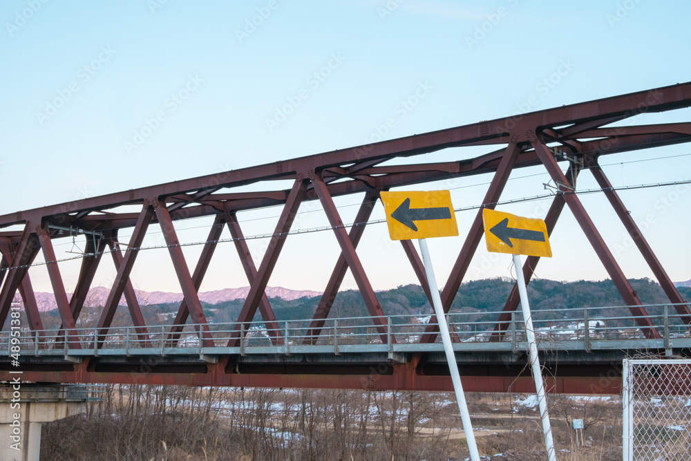 標識と陸橋