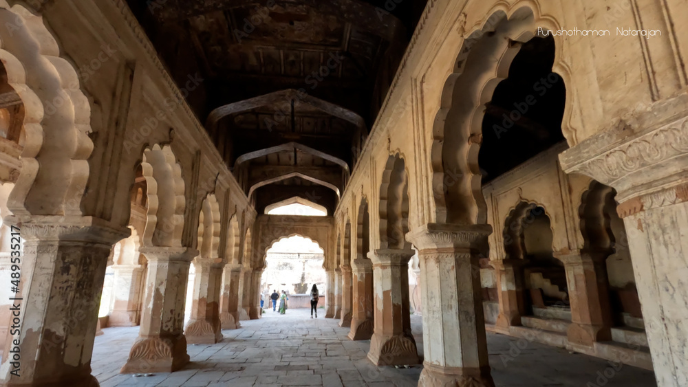 interior of the court from 16th century : Orchha Fort Complex