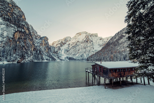 Obraz na plátně landscape of pragser wildsee or lago di braies in winter