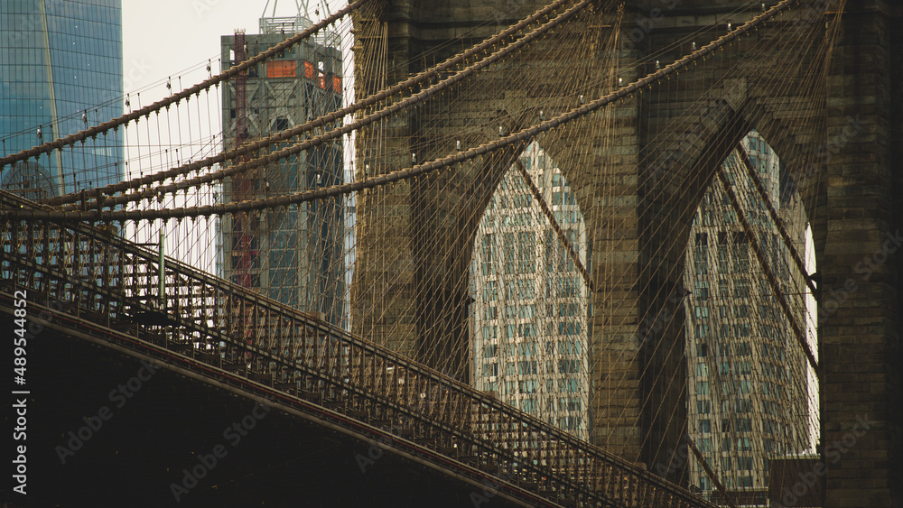 Fototapeta premium Close Up Of Brooklyn Bridge