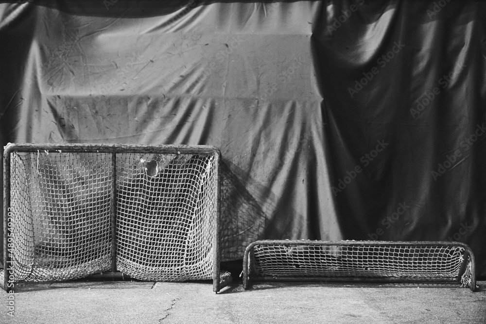 spare goals for the ice hockey field