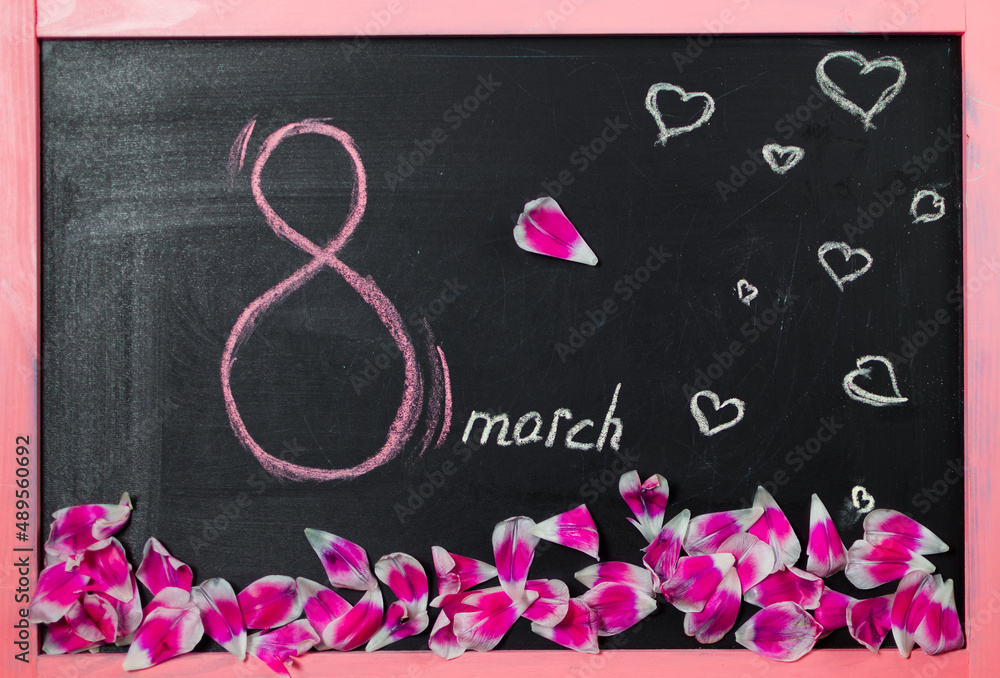 Obraz premium 8 march chalkboard greetings, tulip petals, pink frame