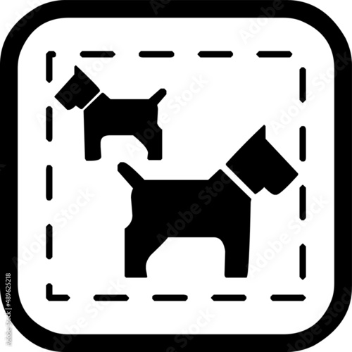 Eingezäunter Hundespielplatz Freilauf Fläche Zaun Sicherheit Hinweis Hinweisschild 
