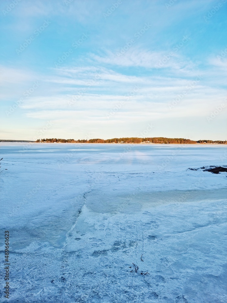 Obraz premium ice on the river