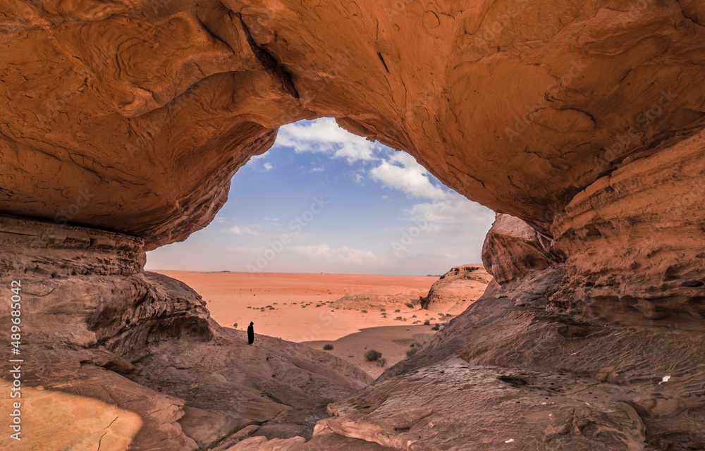 arch neom mountains