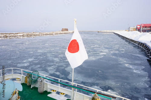 日本 北海道 網走 流氷 観光砕氷船からの景色 photo