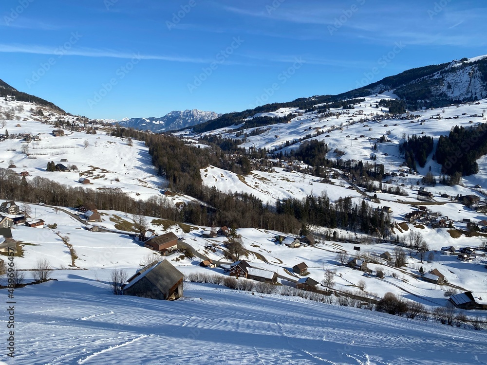Winter snow idyll in the Thur river valley (or Thurtal) between the Alpstein and Churfirsten mountain massifs, Alt St. Johann - Obertoggenburg region, Switzerland (Schweiz)