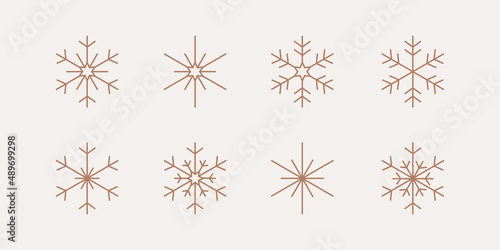 Snowflake icons. Set of 8 geometric shape. Modern linear design sign. Modern abstract linear shape and new year's traditional decor elements. 