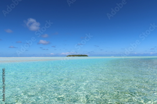 Beautiful blue lagoon from Tetiaroa a pacific island fron French Polynesia  © MAIMITI 