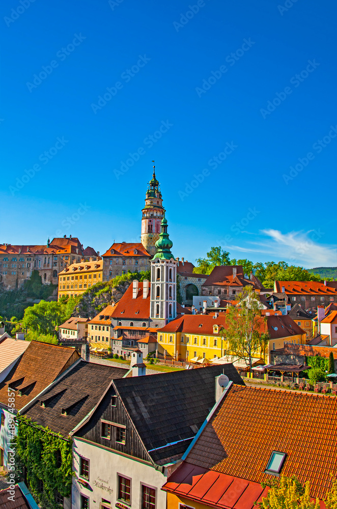 Obraz premium Chesky Krymlov, Czechia - May 4, 2018: View of the historic Centre of medieval town Český Krumlov in South Bohemia region of Czech republic, famous for its outstanding architecture.