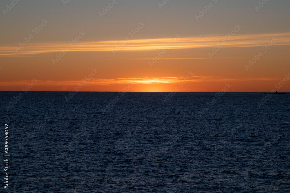 Obraz premium sunset over the sea